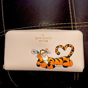 ♠️Kate Spade X Disney Tigger Large Saffiano Zip Continental Wallet NWOT